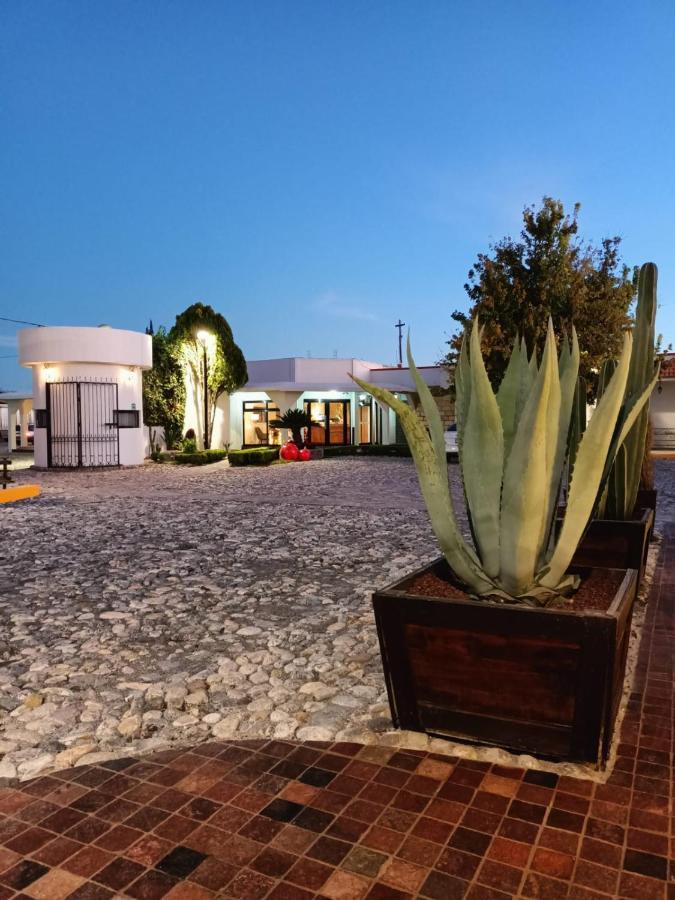 Hotel Mina Real Cedral Екстериор снимка