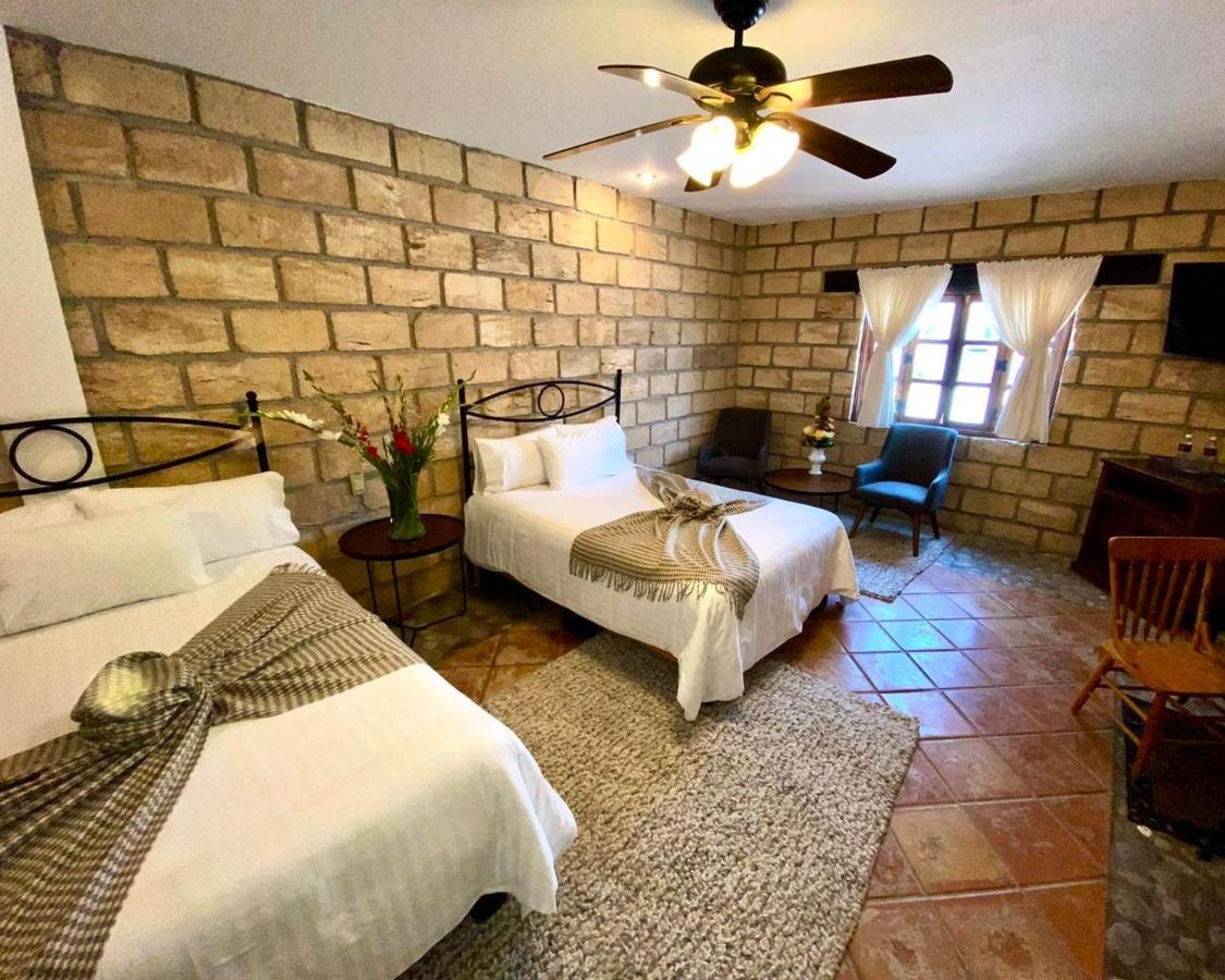 Hotel Mina Real Cedral Екстериор снимка